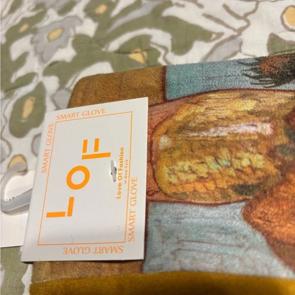 LOF Smart Floral Smart Gloves - Picture 2 of 4